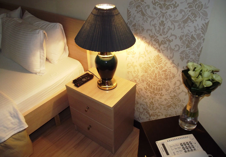 Hotel Eagle Tirana Bagian luar foto
