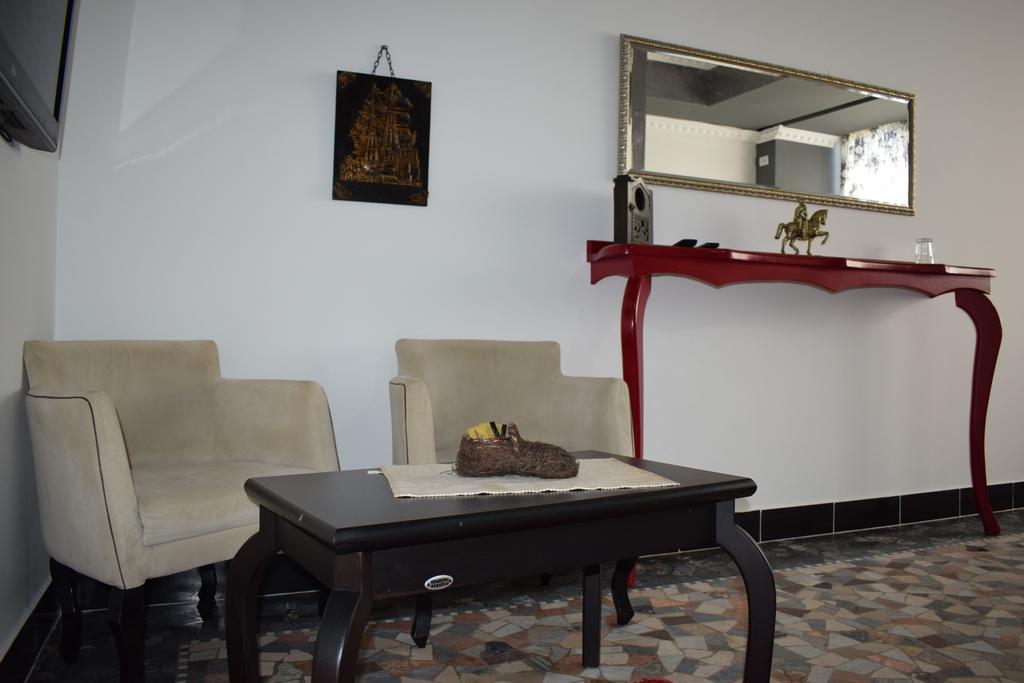 Hotel Eagle Tirana Bagian luar foto