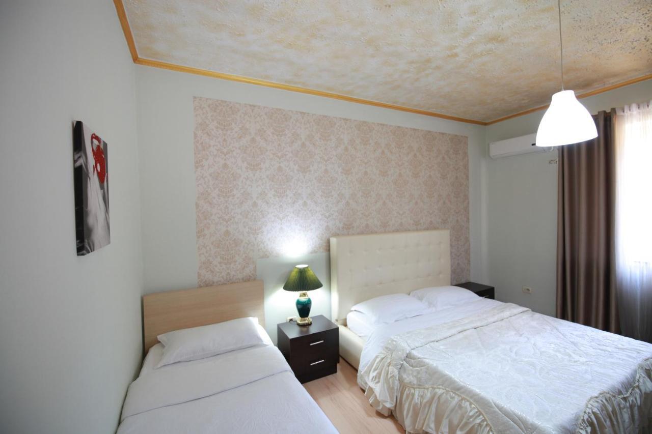 Hotel Eagle Tirana Bagian luar foto